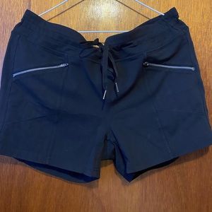 Athleta short